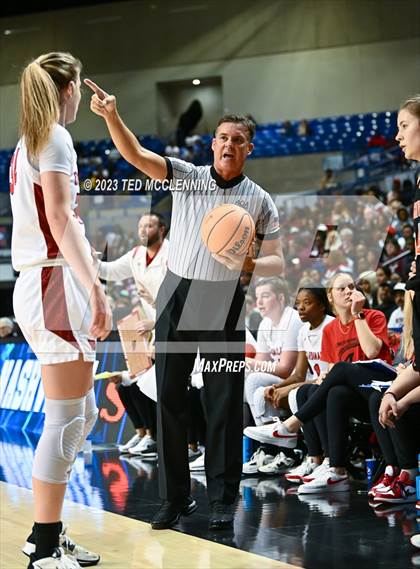 Thumbnail 2 in Farmington vs. Nashville (AAA 4A State Final) photogallery.