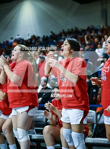 Thumbnail 2 in Farmington vs. Nashville (AAA 4A State Final) photogallery.