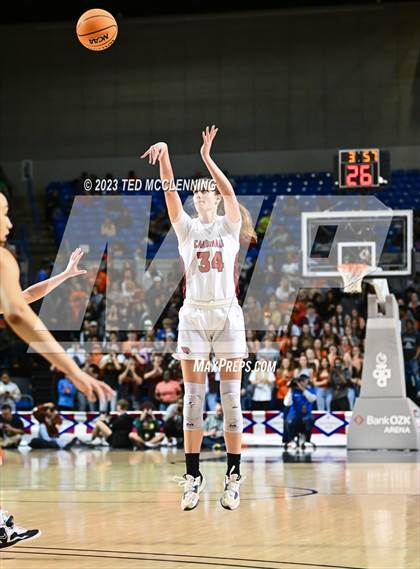 Thumbnail 2 in Farmington vs. Nashville (AAA 4A State Final) photogallery.