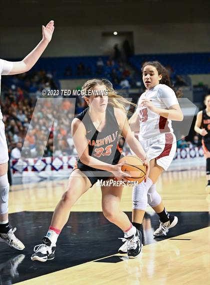 Thumbnail 3 in Farmington vs. Nashville (AAA 4A State Final) photogallery.
