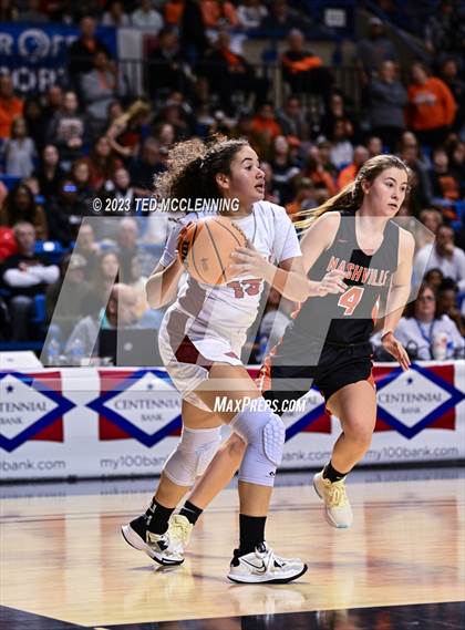 Thumbnail 2 in Farmington vs. Nashville (AAA 4A State Final) photogallery.