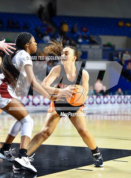 Thumbnail 2 in Farmington vs. Nashville (AAA 4A State Final) photogallery.