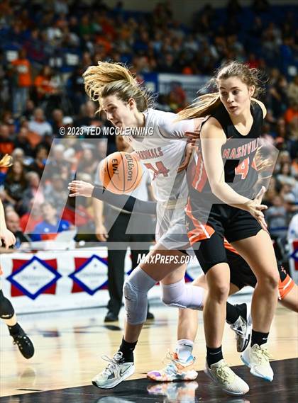 Thumbnail 2 in Farmington vs. Nashville (AAA 4A State Final) photogallery.