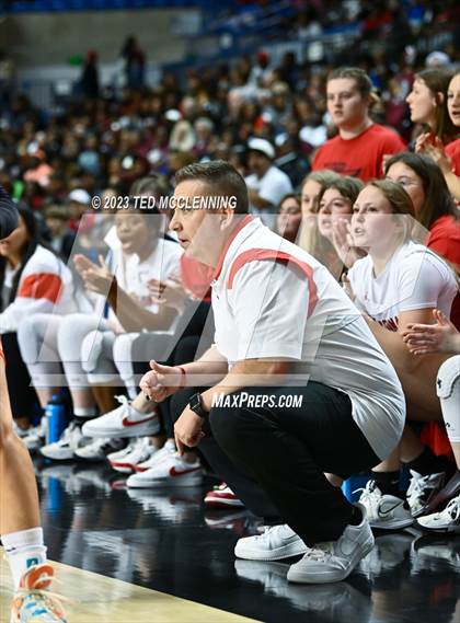 Thumbnail 1 in Farmington vs. Nashville (AAA 4A State Final) photogallery.