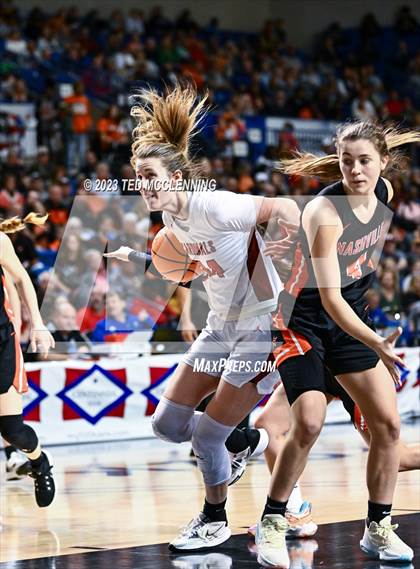 Thumbnail 1 in Farmington vs. Nashville (AAA 4A State Final) photogallery.