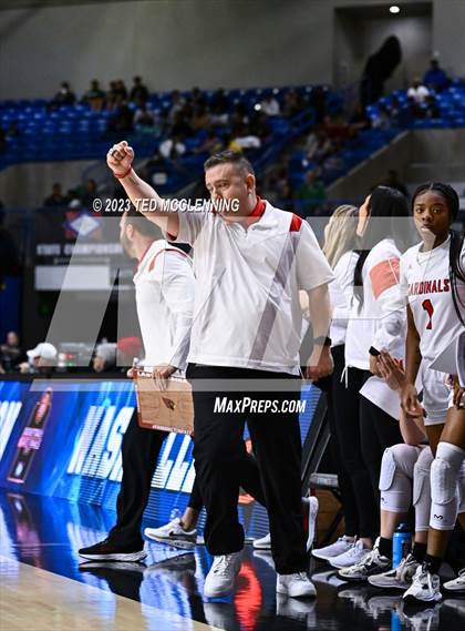 Thumbnail 1 in Farmington vs. Nashville (AAA 4A State Final) photogallery.