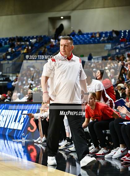 Thumbnail 1 in Farmington vs. Nashville (AAA 4A State Final) photogallery.