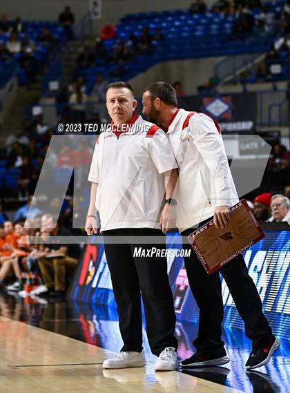 Thumbnail 2 in Farmington vs. Nashville (AAA 4A State Final) photogallery.