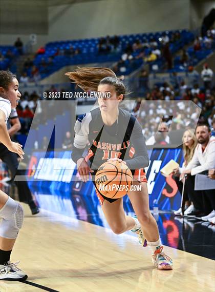 Thumbnail 1 in Farmington vs. Nashville (AAA 4A State Final) photogallery.