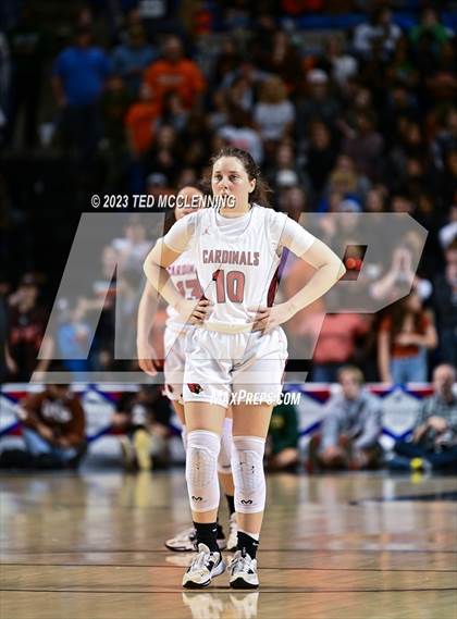 Thumbnail 3 in Farmington vs. Nashville (AAA 4A State Final) photogallery.