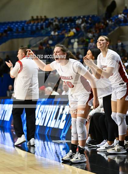 Thumbnail 3 in Farmington vs. Nashville (AAA 4A State Final) photogallery.