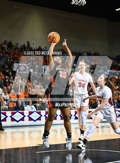 Thumbnail 1 in Farmington vs. Nashville (AAA 4A State Final) photogallery.