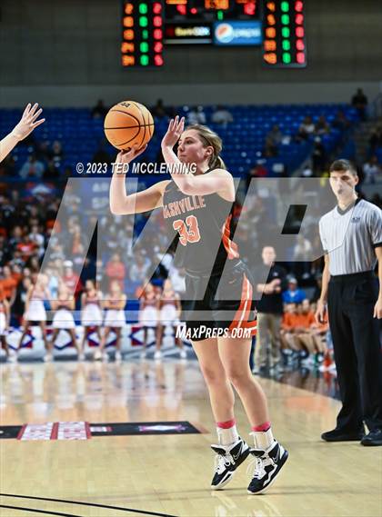 Thumbnail 3 in Farmington vs. Nashville (AAA 4A State Final) photogallery.