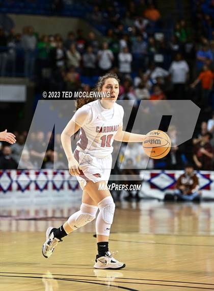 Thumbnail 1 in Farmington vs. Nashville (AAA 4A State Final) photogallery.