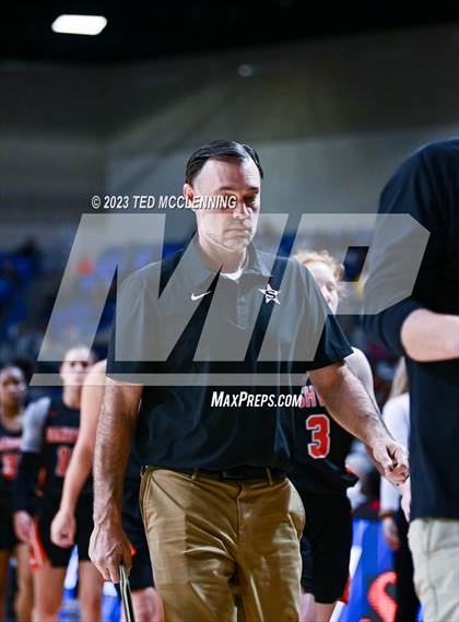 Thumbnail 3 in Farmington vs. Nashville (AAA 4A State Final) photogallery.