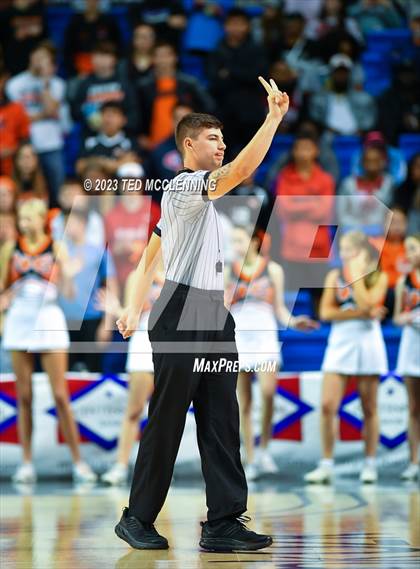Thumbnail 2 in Farmington vs. Nashville (AAA 4A State Final) photogallery.