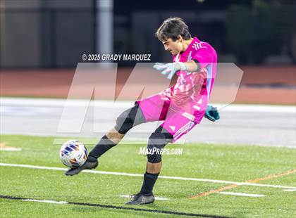 Thumbnail 1 in Edison vs. Canyon (CIF SS Division 2 Quarterfinals) photogallery.