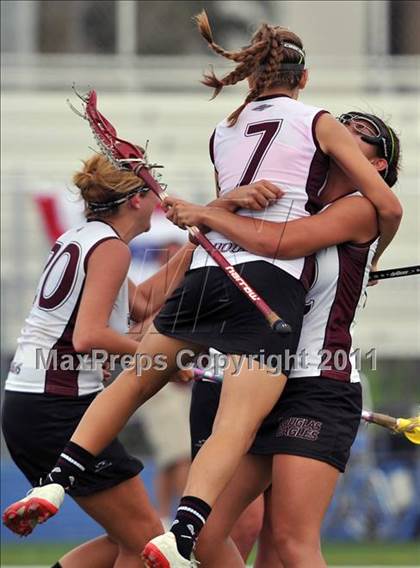 Thumbnail 2 in Coral Shores vs. Douglas photogallery.