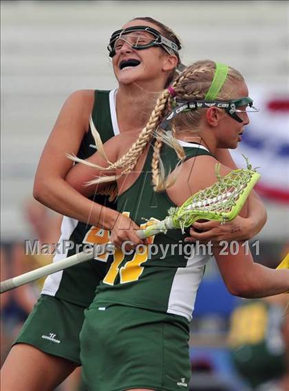 Thumbnail 1 in Coral Shores vs. Douglas photogallery.