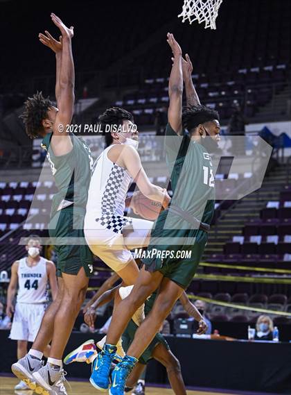 Thumbnail 3 in George Washington vs. ThunderRidge (CHSAA 5A State Final) photogallery.