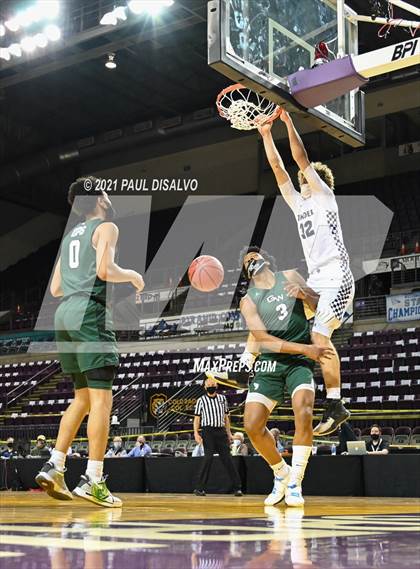 Thumbnail 3 in George Washington vs. ThunderRidge (CHSAA 5A State Final) photogallery.