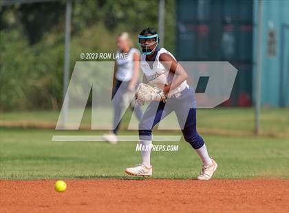 Thumbnail 2 in Edmond North @ Mustang photogallery.