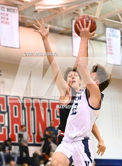 Thumbnail 2 in Valor Christian vs. Castle View (Tip Off Classic) photogallery.