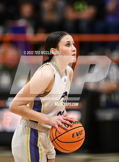 Thumbnail 3 in Fouke vs. Flippin (AAA 3A State Playoff first round) photogallery.
