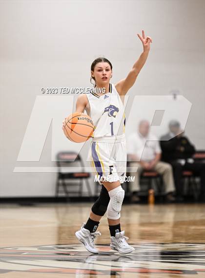 Thumbnail 2 in Fouke vs. Flippin (AAA 3A State Playoff first round) photogallery.