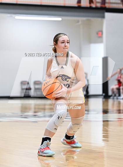 Thumbnail 1 in Fouke vs. Flippin (AAA 3A State Playoff first round) photogallery.