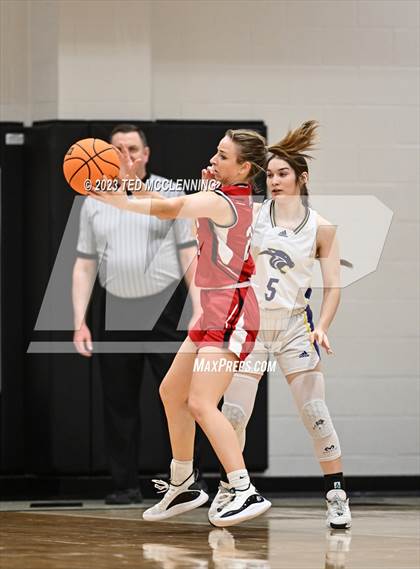 Thumbnail 3 in Fouke vs. Flippin (AAA 3A State Playoff first round) photogallery.