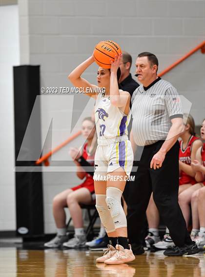 Thumbnail 2 in Fouke vs. Flippin (AAA 3A State Playoff first round) photogallery.