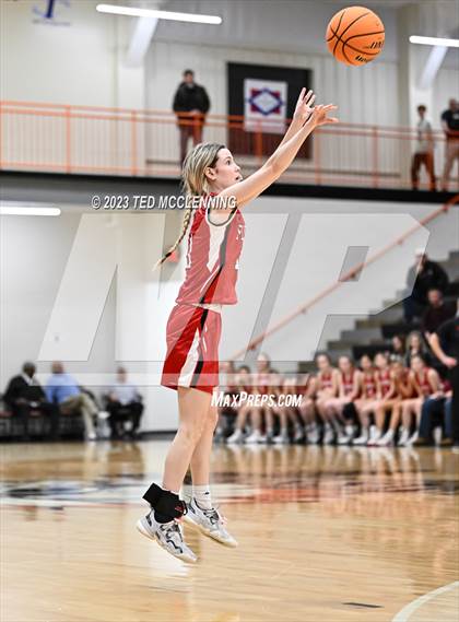 Thumbnail 3 in Fouke vs. Flippin (AAA 3A State Playoff first round) photogallery.