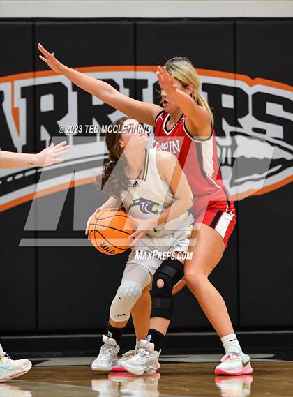 Thumbnail 1 in Fouke vs. Flippin (AAA 3A State Playoff first round) photogallery.