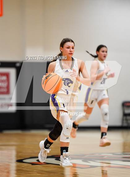 Thumbnail 1 in Fouke vs. Flippin (AAA 3A State Playoff first round) photogallery.