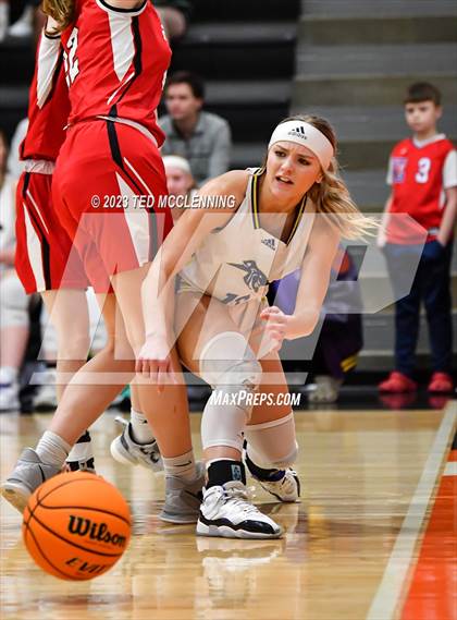 Thumbnail 1 in Fouke vs. Flippin (AAA 3A State Playoff first round) photogallery.