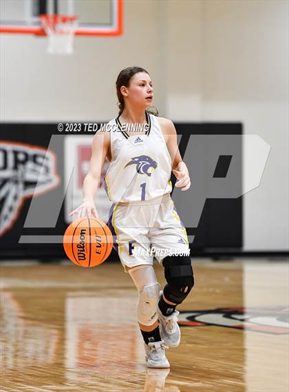 Thumbnail 3 in Fouke vs. Flippin (AAA 3A State Playoff first round) photogallery.