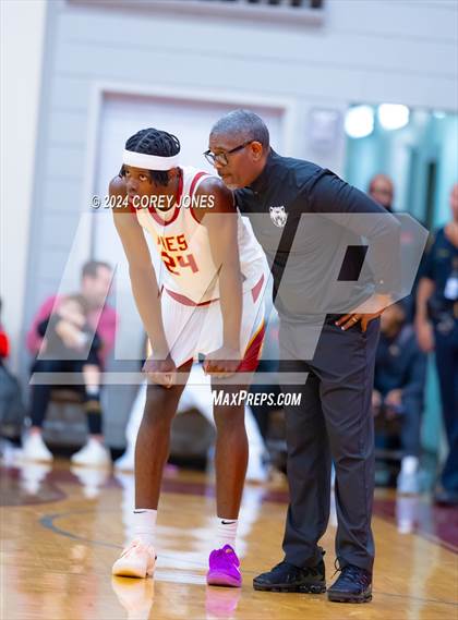 Thumbnail 2 in Pace Academy vs Holy Innocents Episcopal (Hawks-Naismith Tipoff Classic) photogallery.