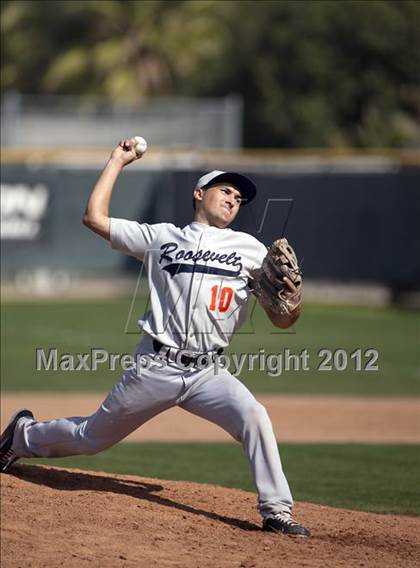 Thumbnail 2 in Roosevelt @ Redlands photogallery.