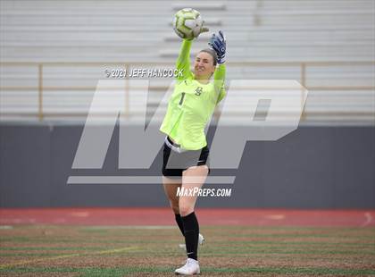 Thumbnail 2 in Dripping Springs vs Harlandale (UIL 5A Area Playoff) photogallery.