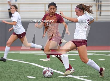 Thumbnail 2 in Dripping Springs vs Harlandale (UIL 5A Area Playoff) photogallery.