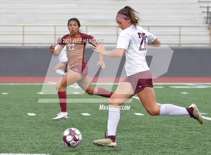 Thumbnail 1 in Dripping Springs vs Harlandale (UIL 5A Area Playoff) photogallery.