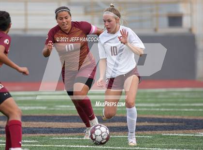 Thumbnail 3 in Dripping Springs vs Harlandale (UIL 5A Area Playoff) photogallery.