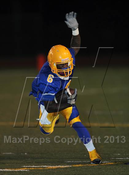 Thumbnail 3 in Johnson vs. Munford (AHSAA 4A Quarterfinal)  photogallery.