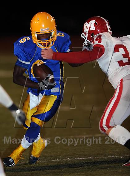 Thumbnail 3 in Johnson vs. Munford (AHSAA 4A Quarterfinal)  photogallery.