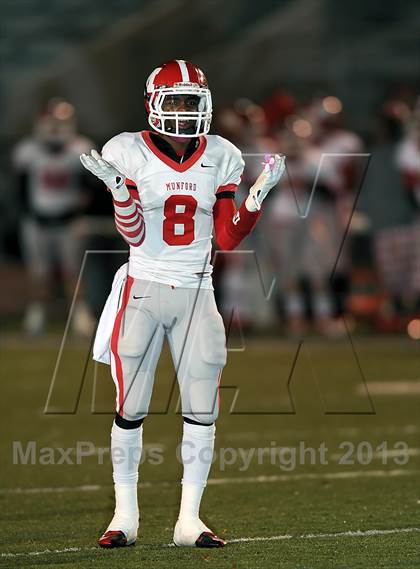 Thumbnail 3 in Johnson vs. Munford (AHSAA 4A Quarterfinal)  photogallery.