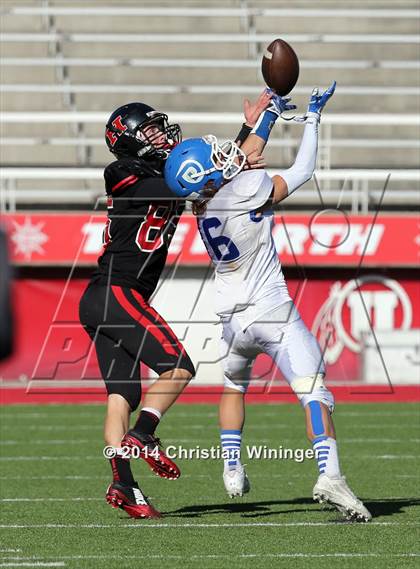 Thumbnail 3 in Dixie vs. Hurricane (UHSAA 3AA Final) photogallery.