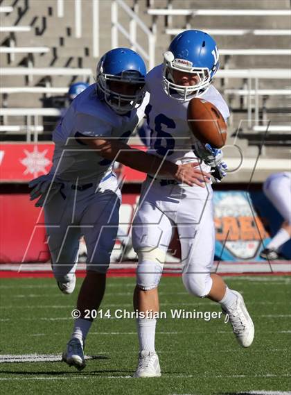 Thumbnail 3 in Dixie vs. Hurricane (UHSAA 3AA Final) photogallery.
