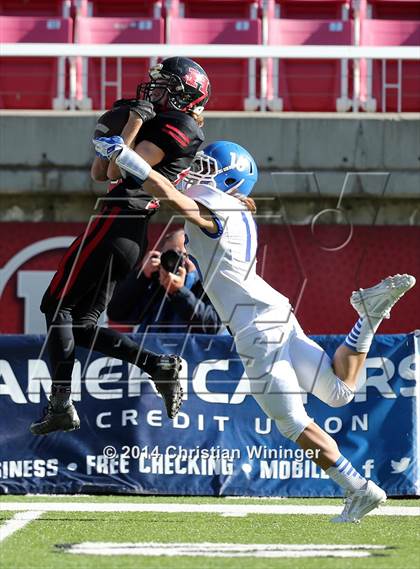Thumbnail 3 in Dixie vs. Hurricane (UHSAA 3AA Final) photogallery.