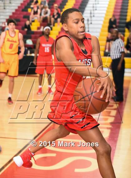 Thumbnail 1 in Salesian College Preparatory vs Chaparral (Hoophall West Invitational) photogallery.